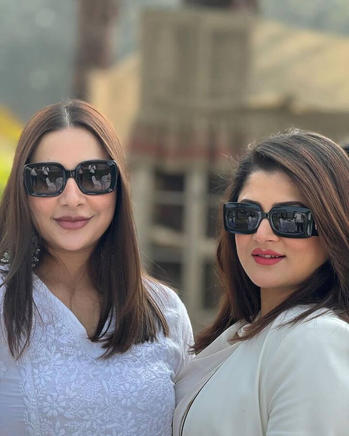 সদ্য মা হয়েছেন শুভশ্রী। ইউভানের পরে, শুভশ্রীর কোলে এসেছে একরত্তি 'রাজকন্যা' ইয়ালিনি। ডিসেম্বর মাসেই জন্ম হয়েছে ইয়ালিনির। এখনও সন্তানের ছবি প্রকাশ্যে আনেননি রাজ বা শুভশ্রী কেউই।