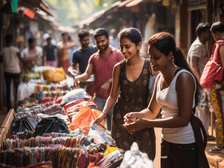 Shop like a pro Here are some simple and effective tips for street shopping Street Shopping Tips : బడ్జెట్, టైమ్​ను ఆదా చేసే స్ట్రీట్ షాపింగ్ టిప్స్.. ఫాలో అయిపోండి