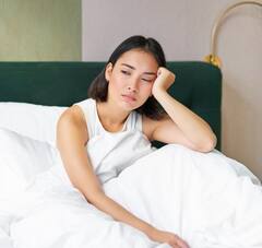 Health Care: 6 ਘੰਟੇ ਤੋਂ ਘੱਟ ਨੀਂਦ ਲੈਣਾ ਸਰੀਰ ਲਈ ਘਾਤਕ! ਗੰਭੀਰ ਬਿਮਾਰੀਆਂ ਦਾ ਖ਼ਤਰਾ