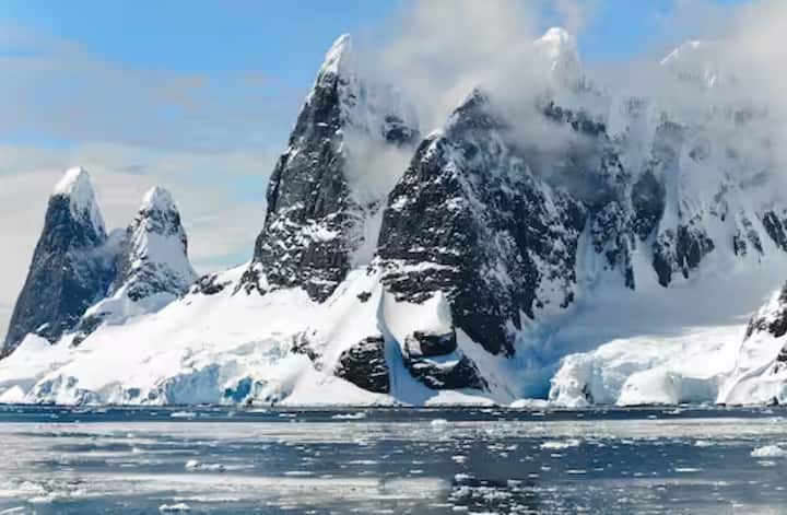 ਗਲੇਸ਼ੀਅਰ ਦੀਆਂ ਪਰਤਾਂ ਹਾਲ ਹੀ ਵਿਚ ਜਾਂ ਕੁਝ ਸਾਲ ਪਹਿਲਾਂ ਜੰਮੀਆਂ ਨਹੀਂ ਸਨ, ਸਗੋਂ ਇਨ੍ਹਾਂ ਨੂੰ ਬਣਨ ਵਿਚ ਕਈ ਹਜ਼ਾਰ ਸਾਲ ਲੱਗ ਗਏ ਸਨ। ਹਾਲਾਂਕਿ, ਹੁਣ ਉਹ ਤੇਜ਼ੀ ਨਾਲ ਪਿਘਲ ਰਹੇ ਹਨ। ਵਿਗਿਆਨੀਆਂ ਦਾ ਕਹਿਣਾ ਹੈ ਕਿ ਗਲੇਸ਼ੀਅਰਾਂ ਦਾ ਵੱਡਾ ਹਿੱਸਾ ਕੁਝ ਦਹਾਕਿਆਂ ਵਿੱਚ ਪਿਘਲ ਜਾਵੇਗਾ।