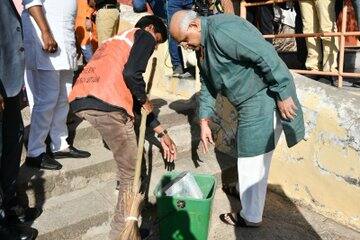 આજથી 22 જાન્યુઆરી સુધી સ્વચ્છતા અભિયાન હાથ ધરવામાં આવશે. કલેકટરોને સ્વચ્છતાના ફોટો ઈ -મેઈલ કરવા આદેશ આપવામાં આવ્યા છે.