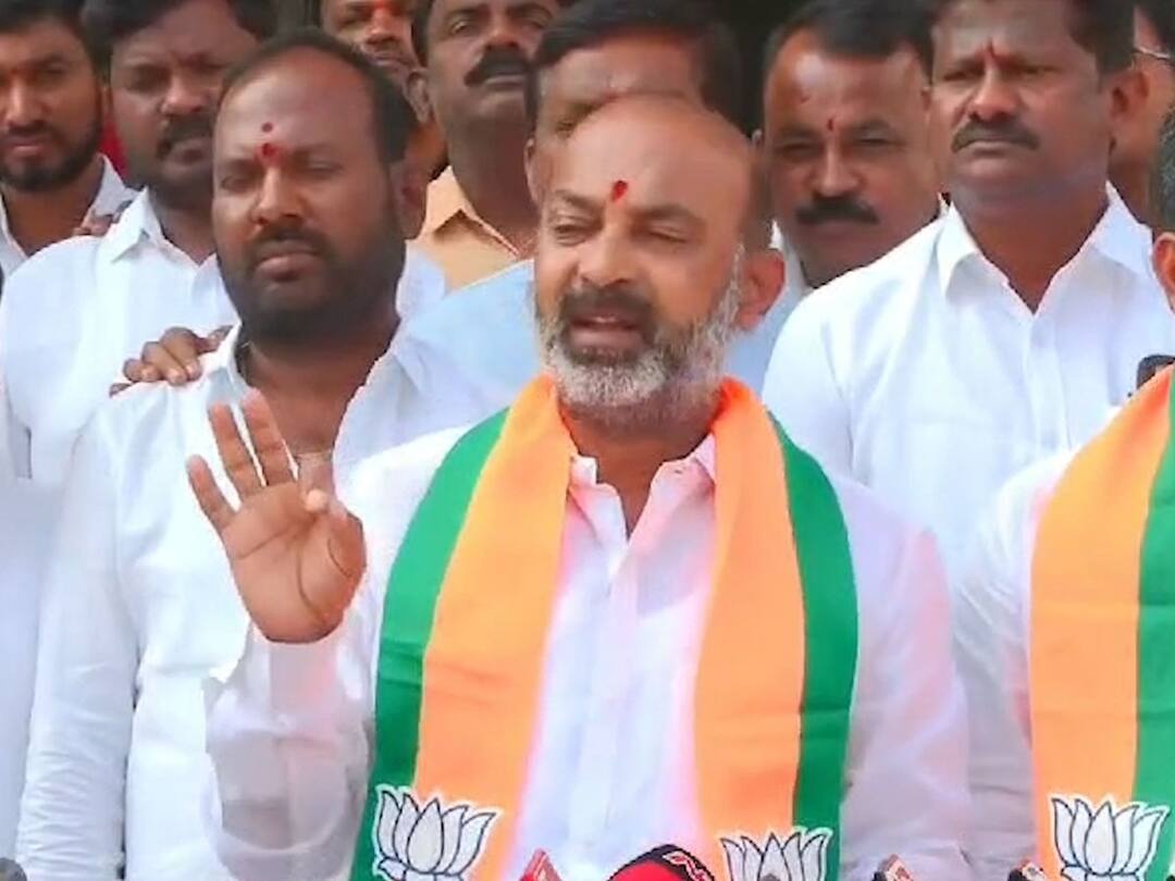 Ayodhya Ram Mandir: 22న సెలవు ప్రకటించండి, తెలంగాణ ప్రభుత్వానికి బండి సంజయ్ వినతి Give Public Holiday On 22nd Bjp Mp Bandi Urges Ts Government Ayodhya Ram Mandir: 22న సెలవు ప్రకటించండి, తెలంగాణ ప్రభుత్వానికి బండి సంజయ్ వినతి