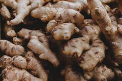 Ginger Side Effects : आल्याचा अतिवापर करताय? आरोग्यासाठी ठरू शकते घातक!
