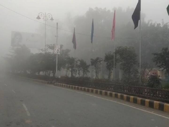 जगह-जगह इंडिकेशन और ट्रैफिक सिग्नल के माध्यम से भी लोगों को निर्धारित गति में ही चलने का दिशा निर्देश दिया जा रहा था.