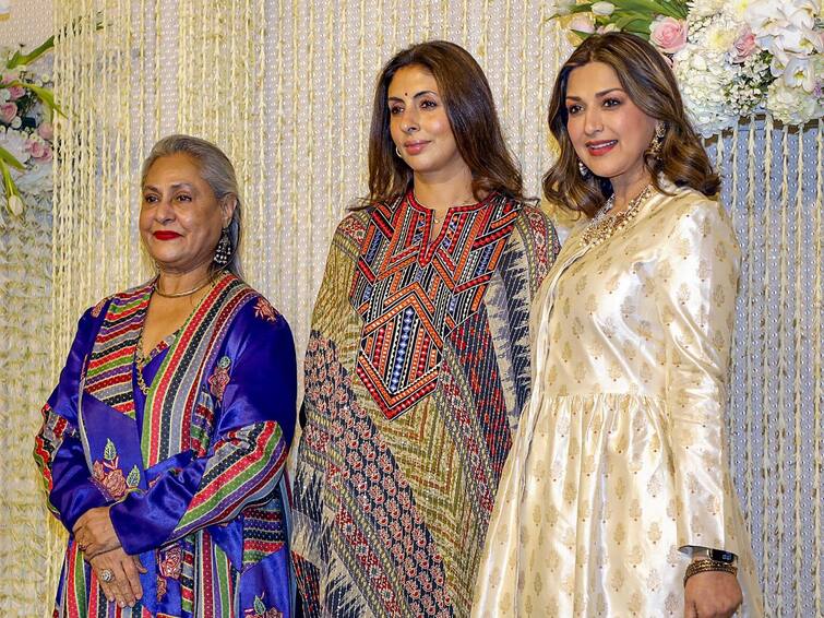 Jaya Bachchan Gets Into Banter With Paparazzi At Ira Khan's Reception what did she say Jaya Bachchan: 'আমাদের শেখাবেন...?' আমির-কন্যার রিসেপশনে ফের পাপারাৎজিদের ওপর 'চটলেন' জয়া