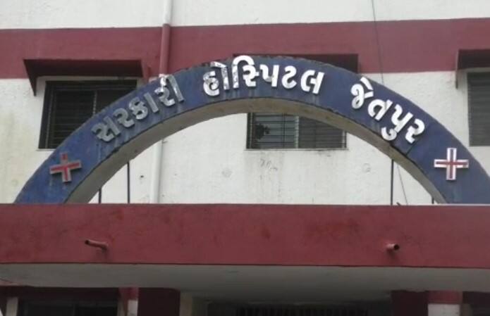 Makar Sankranti 2024: કપાયેલ પતંગ પરત ન આપતા લોખંડના એંગલથી હુમલો, બે યુવક ગંભીર ઈજાગ્રસ્ત Makar Sankranti 2024 Two youths were beaten up in Jetpur Makar Sankranti 2024: કપાયેલ પતંગ પરત ન આપતા લોખંડના એંગલથી હુમલો, બે યુવક ગંભીર ઈજાગ્રસ્ત