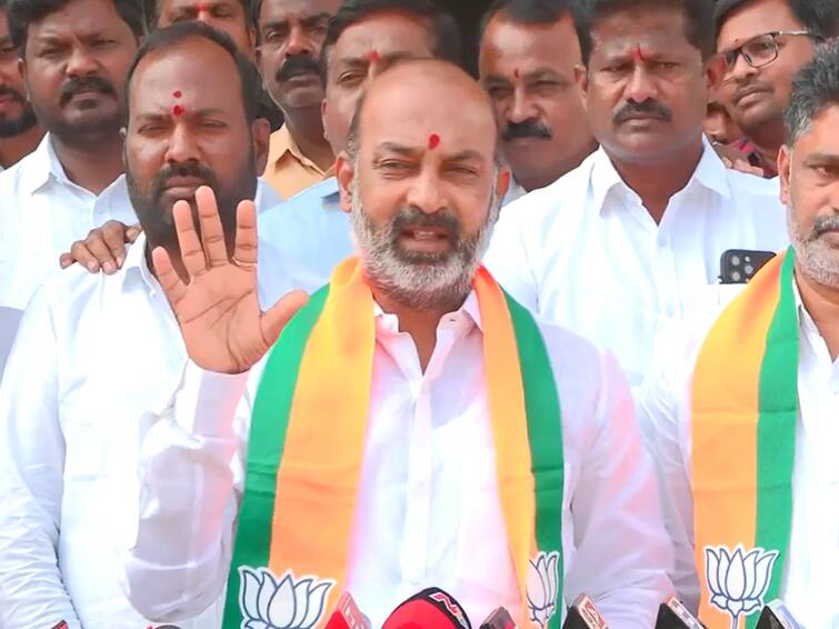 Bandi Sanjay makes sensational comments on BRS chief KCR over congress MLAs Bandi Sanjay: ఎన్నికల తర్వాత ప్రభుత్వం కూలుతుంది, ఎమ్మెల్యేల్ని కొనేలా కేసీఆర్ ప్లాన్ - బండి సంజయ్ సంచలనం