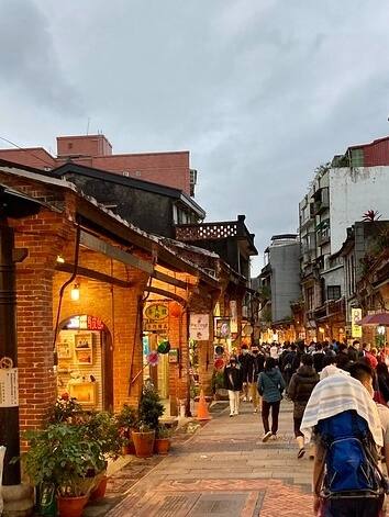 ताइवान में रहती है कुल कितनी आबादी?