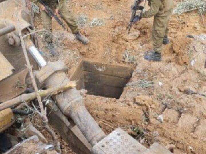 गाजा में इजरायली हमले में अब तक 142 मस्जिदें, 3 चर्च पूरी तरीके से क्षतिग्रस्त हो चुके हैं. इसके अलावा वहां पर मौजूद कई रिफ्यूजी कैंप भी बर्बाद हो चुके हैं. इजरायल गाजा पर अब तक 14,000 रॉकेट दाग चुका है और 29,000 बम बरसा चुका है.