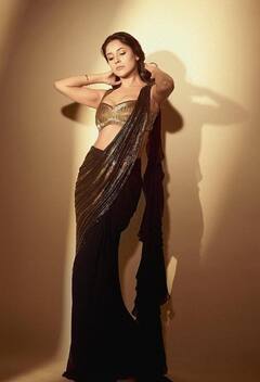 Shehnaaz Gill: ਸ਼ਹਿਨਾਜ਼ ਗਿੱਲ ਨੇ ਈਰਾ ਦੀ ਵੈਡਿੰਗ ਰਿਸੈਪਸ਼ਨ 'ਚ ਖਿੱਚਿਆ ਧਿਆਨ, ਗੋਲਡਨ ਡੀਪਨੇਕ ਬਲਾਊਜ਼ 'ਤੇ ਬਲੈਕ ਸਾੜੀ 'ਚ ਲਗਾਈ ਅੱਗ