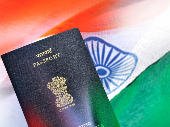 Passport lost or Stolen need to this immediately how to get duplicate passport Duplicate Passport: पासपोर्ट खो जाए तो तुरंत करें ये काम, इतने दिन में बन जाएगा दोबारा