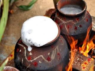 Pongal 2024: பொங்கலோ பொங்கல்! தமிழ்நாடு முழுவதும் களைகட்டிய தமிழர் திருநாள் பண்டிகை! மக்கள் உற்சாகம்!