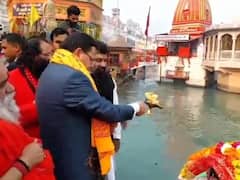 श्रीराम को अर्पित होगा उत्तराखंड की पवित्र नदियों का जल, सीएम धामी ने भजन गाकर कलश यात्रा को किया रवाना