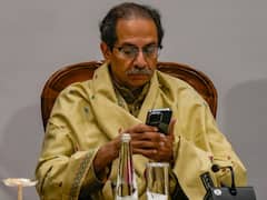 Shiv Sena MLAs Row: पार्टी बचाने के लिए पूर्व CM उद्धव ठाकरे ने की आखिरी कोशिश, लिया ये फैसला