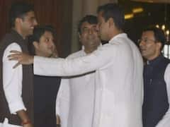 सोशल मीडिया पर वायरल हो रही ये तस्वीर, सचिन पायलट के साथ नजर आए योगी सरकार के मंत्री, कोर टीम होने का दावा