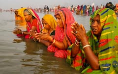 Gangasagar Snan : গঙ্গাসাগরে উপচে পড়া ভিড়, আর কিছুক্ষণেই স্নানের মাহেন্দ্রক্ষণ, জ্যোতিষশাস্ত্রে কী এর গুরুত্ব?