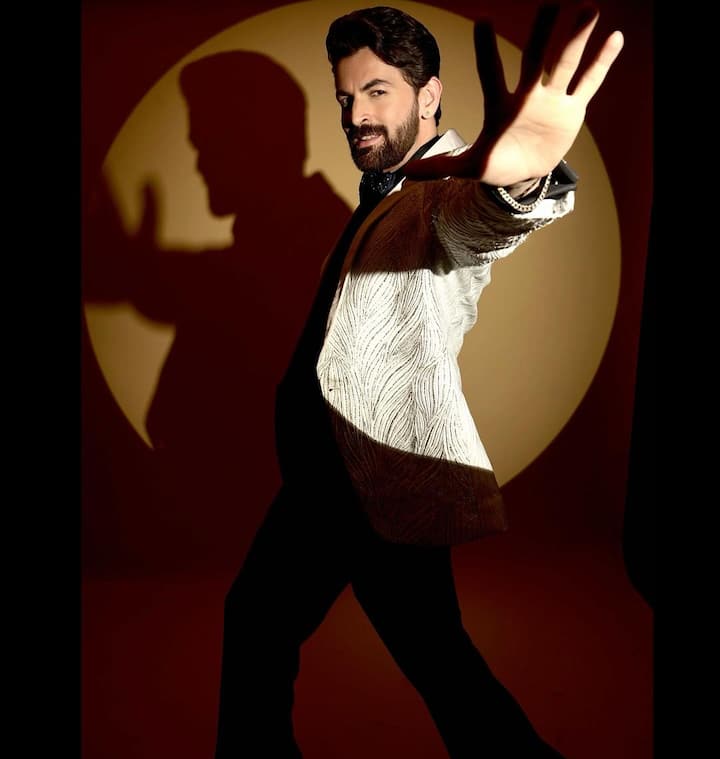 फिर हीरो के रूप में एक्टर ने श्रीराम राघवन की थ्रिलर फिल्म ‘जॉनी गद्दार’ से अपना डेब्यू किया था. नील की ये फिल्म साल 2007 में रिलीज ही थी. फिल्म के लिए उन्हें फिल्मफेयर अवॉर्ड भी मिला था.