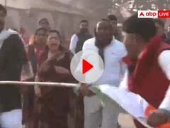 WATCH: अयोध्या में राम मंदिर के बाहर कांग्रेस का झंडा छीना, वीडियो आया सामने
