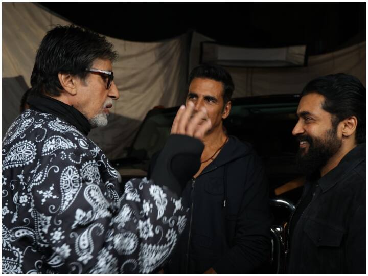 Amitabh Bachchan Got Hand Surgery bandage on his hand indian street premier league अमिताभ बच्चन की हुई हैंड सर्जरी,  हाथ में काली पट्टी बांधे नजर आए बिग बी ने खुद किया खुलासा