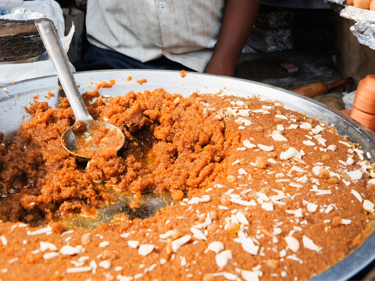 Sarson Ka Saag To Pittha- 8 Indian Dishes That Can Keep You Warm This Winter