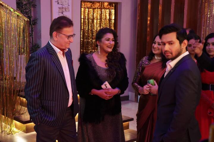 নিজের অতীত জীবনের প্রতি উদাসীন দেখাতে গিয়ে, কৃষ্ণা নিজের ভিতরের অশান্তি লুকিয়ে রামের প্রতি অত্যন্ত ঠান্ডা আচরণ করে।