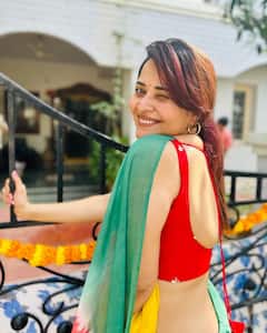 Anasuya Sankranti Look: రంగురంగుల చీరలో 'సంక్రాంతి' ముగ్గులా మెరిసిపోయిన అనసూయ.. పండగవేళ ఫిదా చేసిన ‘రంగమ్మత్త’