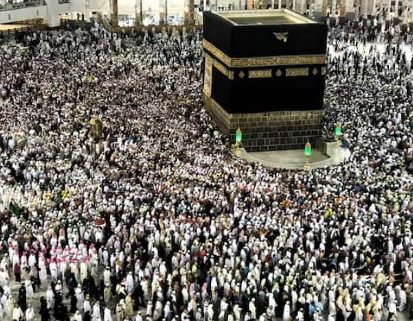 ਹੱਜ ਦੀ ਯੋਜਨਾ ਬਣਾਉਣ ਵਾਲੇ ਲੋਕਾਂ ਲਈ ਇਹ ਜਾਣਨਾ ਮਹੱਤਵਪੂਰਨ ਹੈ ਕਿ ਅੱਜ ਯਾਨੀ ਸੋਮਵਾਰ (15 ਜਨਵਰੀ) ਅਪਲਾਈ ਕਰਨ ਦੀ ਆਖਰੀ ਤਰੀਕ ਹੈ। ਇਹ ਜਾਣਕਾਰੀ ਹਜ ਕਮੇਟੀ ਦੀ ਚੇਅਰਪਰਸਨ ਕੌਸਰ ਜਹਾਂ ਨੇ ਦਿੱਤੀ।