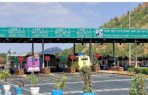 ਕੇਂਦਰੀ ਸੜਕ ਆਵਾਜਾਈ ਮੰਤਰੀ ਨਿਤਿਨ ਗਡਕਰੀ (Union Road Transport Minister Nitin Gadkari) ਨੇ ਲਗਭਗ 3 ਹਫ਼ਤੇ ਪਹਿਲਾਂ ਕਿਹਾ ਸੀ ਕਿ ਦੇਸ਼ ਵਿੱਚ ਜੀਪੀਐਸ ਰਾਹੀਂ ਟੋਲ ਉਗਰਾਹੀ ਮਾਰਚ 2024 ਤੋਂ ਸ਼ੁਰੂ ਹੋ ਸਕਦੀ ਹੈ। ਇਸ ਲੜੀ ਵਿੱਚ, ਅਗਲੇ ਮਹੀਨੇ ਭਾਵ ਫਰਵਰੀ 2024 ਤੋਂ ਦੇਸ਼ ਦੇ ਲਗਭਗ 10 ਰਾਜਮਾਰਗਾਂ 'ਤੇ ਜੀਪੀਐਸ (GPS ) ਅਧਾਰਤ ਟੋਲ ਵਸੂਲੀ ਦੀ ਟੈਸਟਿੰਗ ਸ਼ੁਰੂ (Testing of GPS based toll collection started) ਹੋਣ ਜਾ ਰਹੀ ਹੈ।