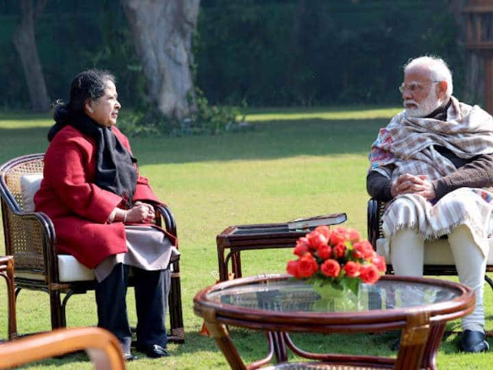 PM Modi On Sharmistha Mukherjee Mention Pranab Mukherjee प्रणब मुखर्जी की बेटी शर्मिष्ठा मुखर्जी ने पीएम मोदी से की मुलाकात, कहा- थैंक्यू सर, प्रधानमंत्री ने भी दिए रिएक्शन