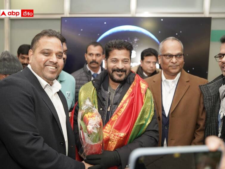 Telangana CM Revanth Reddy team reaches Zurich airport in Davos tour Revanth Reddy Davos Tour: జ్యురిచ్ ఎయిర్‌పోర్ట్‌లో సీఎం రేవంత్ రెడ్డి టీమ్‌కు ఘన స్వాగతం