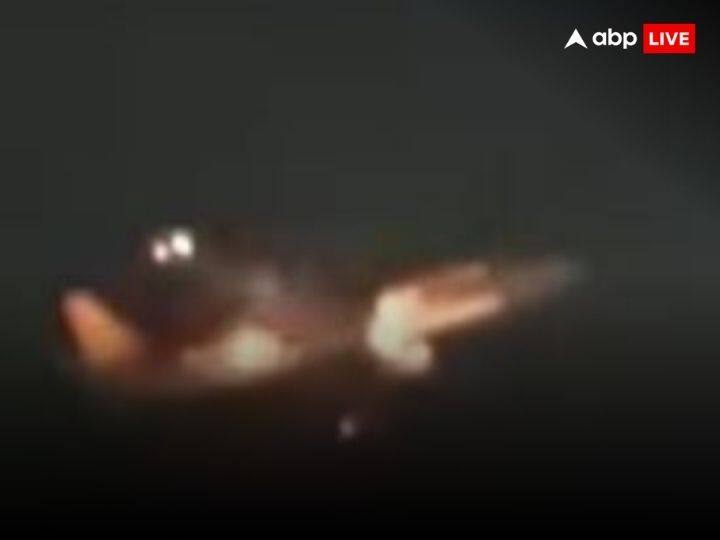 Japan Boeing Plane Erupts Flames after being hit by bird 122 passengers on Board जापान में 122 यात्रियों को ले जा रहे बोइंग प्लेन के साथ हादसा, पक्षी से टकराने के बाद लगी आग