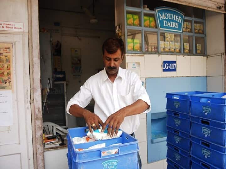 Mother Dairy Launches Buffalo Milk in Delhi-NCR Price Rs 70 per liter Mother Dairy Buffalo Milk: दिल्ली-एनसीआर में मदर डेयरी ने उतारा भैंस का दूध, जानें- कितनी होगी कीमत?