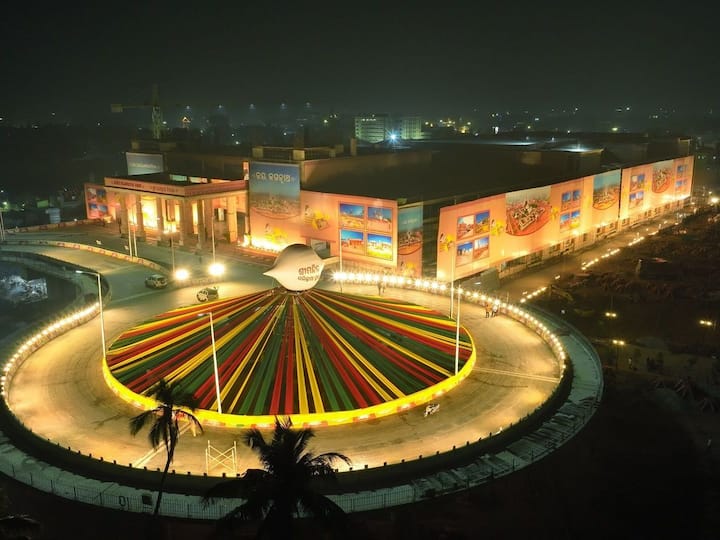 A day before the public unveiling of the Jagannath Temple heritage corridor project, a significant number of devotees from Odisha and across the country have begun arriving in the seaside pilgrim town. Here's a preview of what you need to know ahead of the inauguration. (Image Source: Odisha Govt)