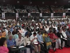 उद्धव ठाकरेंच्या महापत्रकार परिषदेला किती गर्दी?