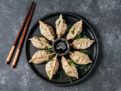 ਭਾਰਤ ਵਿੱਚ ਮੋਮੋਜ਼ ਨਾਲ ਪਰੋਸੀ ਜਾਂਦੀ ਹੈ ਲਾਲ ਚਟਨੀ ਅਤੇ ਮੇਅਨੀਜ਼, ਜਾਣੋ ਪਾਕਿਸਤਾਨ ਵਿੱਚ ਕੀ ਪਰੋਸਿਆ ਜਾਂਦਾ ?