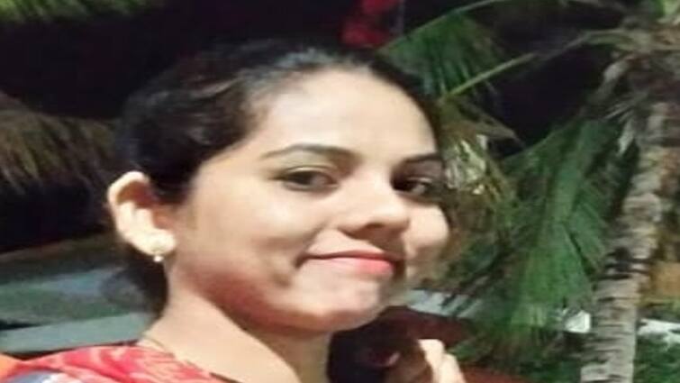Ahmedabad News: A lady police officer working at Ahmedabad's airport police station committed suicide Ahmedabad News: એરપોર્ટ પોલીસ સ્ટેશનમાં ફરજ બજાવતી મહિલા પોલીસકર્મીએ કર્યો આપઘાત, કારણ જાણીને ચોંકી જશો