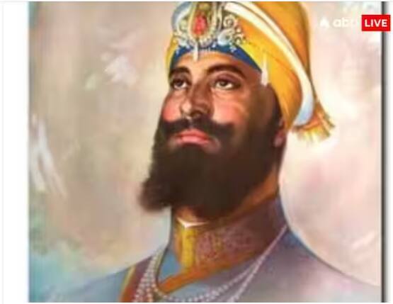 ਗੁਰੂ ਗੋਬਿੰਦ ਸਿੰਘ ਜੀ ਆਪਣੇ ਆਪ ਨੂੰ ਰੱਬ ਦੇ ਸੇਵਕ ਸਮਝਦੇ ਸਨ। ਉਨ੍ਹਾਂ ਨੂੰ ਇਹ ਮੰਨਣ ਵਿੱਚ ਕਦੇ ਵੀ ਸ਼ਰਮ ਨਹੀਂ ਆਈ ਕਿ ਉਨ੍ਹਾਂ ਨੂੰ ਗੁਰੂ ਦਾ ਦਰਜਾ ਉਨ੍ਹਾਂ ਲੋਕਾਂ ਦੀ ਬਦੌਲਤ ਮਿਲਿਆ ਹੈ ਜੋ ਉਸ ਵਿੱਚ ਵਿਸ਼ਵਾਸ ਰੱਖਦੇ ਸਨ। ਗੁਰੂ ਗੋਬਿੰਦ ਸਿੰਘ ਜੀ ਨਿਮਰਤਾ ਵਿੱਚ ਵਿਸ਼ਵਾਸ ਰੱਖਦੇ ਸਨ, ਉਨ੍ਹਾਂ ਦਾ ਵਿਸ਼ਵਾਸ ਸੀ ਕਿ ਸਾਨੂੰ ਆਪਣੀ ਬੋਲੀ ਮਿੱਠੀ ਰੱਖਣੀ ਚਾਹੀਦੀ ਹੈ।