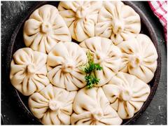 भारत में मोमोज के साथ मिलती है लाल चटनी और मेयोनीज, पाकिस्तान में क्या दिया जाता है?