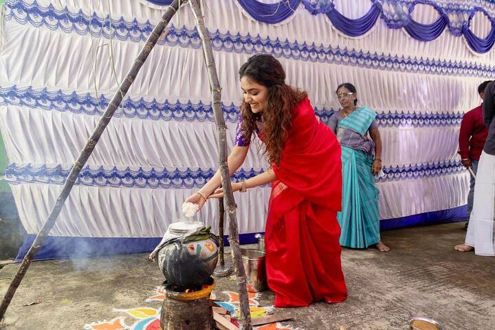 అమ్మ వల్ల తనకు భక్తి అలవాటైందన్న కీర్తి... కొత్త సంవ్సతరం తొలినాళ్లలో వచ్చే మొదటి పండుగకు ఇంట్లో ఉండటం అలవాటని చెప్పుకొచ్చింది