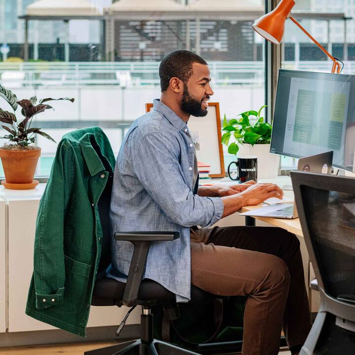 जर तुम्ही या टिप्सचा अवलंब केलात तर तुम्ही बराच वेळ बसून राहिल्याने होणारा त्रासही सहज टाळता येईल.