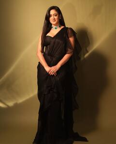 Shweta Tiwari Turns Into A Black Beauty In A Ruffled Saree; SEE PICS