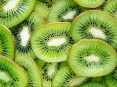 Health Tips: विंटर में हार्ट अटैक को रखना है कंट्रोल तो इस तरीके से खाएं कीवी