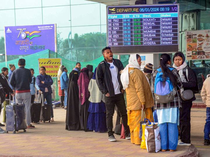 flight delay due to fog people waited for hours five rights of people
