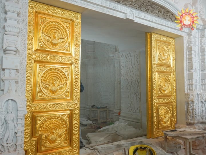 Ayodhya Ram Mandir Inauguration first inside video of ram temple gold plated doors ann Ram Mandir Opening: अयोध्या से राम मंदिर का नया वीडियो आया सामने, मन मोह लेगा अंदर का अद्भुत नजारा
