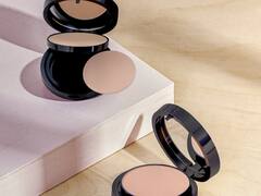 Beauty Tips : कॉम्पॅक्ट पावडर; मेकअप दरम्यानच्या पुढील समस्या सोडवण्यासाठी उपयुक्त!