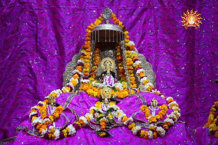 श्रीराम जन्मभूमि तीर्थ क्षेत्र की ओर से कहा गया कि मंदिर के भूतल पर सभी 14 स्वर्ण जड़ित दरवाजों की स्थापना का काम पूरा हो गया है. मंदिर में ऐसा पहला दरवाजा 8 जनवरी 2024 को लगाया गया था.