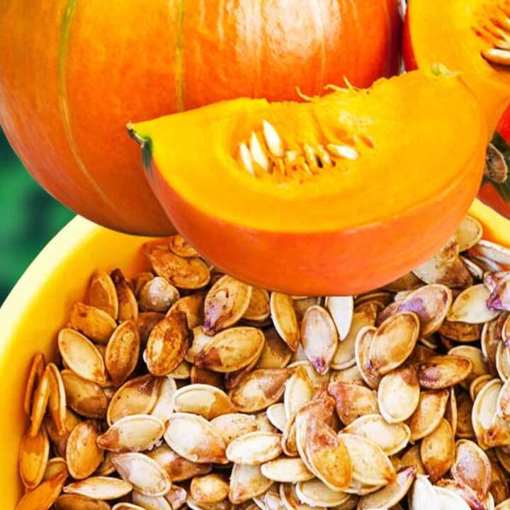 ਪੇਠੇ ਦੇ ਬੀਜ ਜੋ ਤੁਸੀਂ ਸਬਜ਼ੀ ਬਣਾਉਂਦੇ ਸਮੇਂ ਸੁੱਟ ਦਿੰਦੇ ਹੋ, ਉਹ ਤੁਹਾਡੀ ਯਾਦਦਾਸ਼ਤ ਨੂੰ ਮਜ਼ਬੂਤ ਕਰਨ ਵਿੱਚ ਮਦਦ ਕਰ ਸਕਦੇ ਹਨ। ਇਹਨਾਂ  'ਚ ਕਈ ਪੋਸ਼ਕ ਤੱਤ ਪਾਏ ਜਾਂਦੇ ਹਨ। ਇਸ ਤੋਂ ਇਲਾਵਾ ਇਹ ਹਾਈ ਬੀਪੀ ਨੂੰ ਕੰਟਰੋਲ ਕਰਨ 'ਚ ਵੀ ਮਦਦ ਕਰਦੇ ਹਨ।