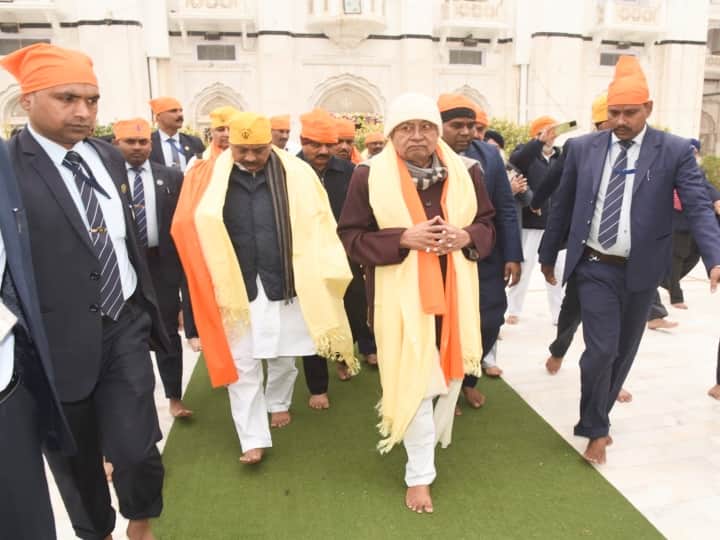 CM Nitish participated in the 357th Prakash Parv of Guru Gobind Singh reached Takht Sri Hari Mandir Ji Guru Gobind Singh Jayanti: गुरु गोविंद सिंह के 357वें प्रकाश पर्व में शामिल हुए CM नीतीश, तख्त श्रीहरिमंदिर जी में मत्था टेका
