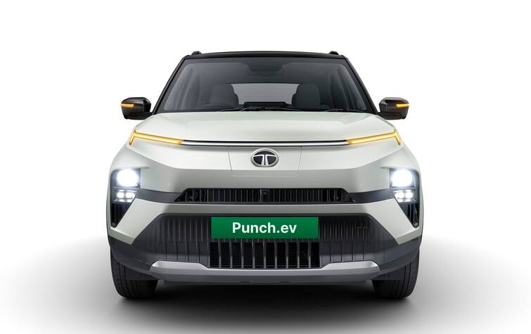 Tata Punch EV Deliveries Started in India Check Price Specifications Features Offers Tata Punch EV Deliveries: టాటా పంచ్ ఈవీని లాంచ్ చేసిన కంపెనీ - ధర ఎంతగా నిర్ణయించారు?