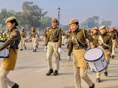 Republic Day Rehearsal Parade: घातक मिसाइल, खूंखार टैंक के साथ कर्तव्य पथ पर कदमताल करते जांबाज, तस्वीरों के जरिए देखें रिहर्सल परेड